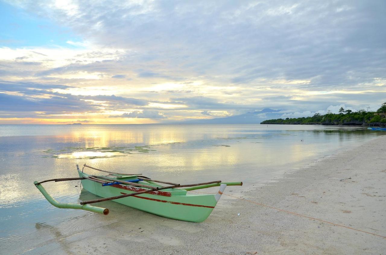 White Villas Resort Siquijor Exterior photo